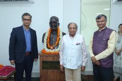 vkrv_bust_inaugural